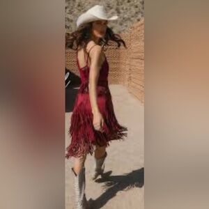 💙IDYLLWIND FUELED BU MIRANDA LAMBERT Elegant Burgundy Fringe Dress